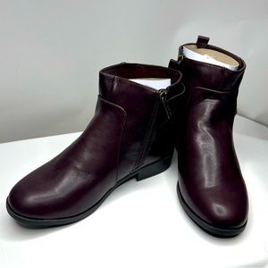 New Nine West Kids Bootie Size 3M Brown